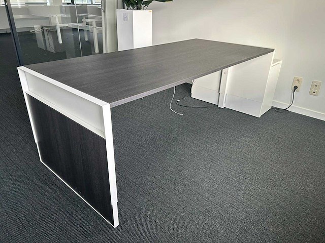 Pami - directiebureau - bureau - afbeelding 1 van  5