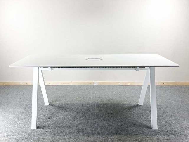Pami - hoge vergadertafel - vergadertafel - afbeelding 1 van  9