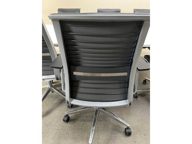 Pami - vergadertafel = 6 x steelcase think vergaderstoelen - vergaderset - afbeelding 14 van  15