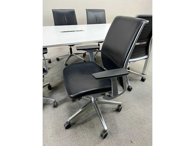 Pami - vergadertafel = 6 x steelcase think vergaderstoelen - vergaderset - afbeelding 14 van  15