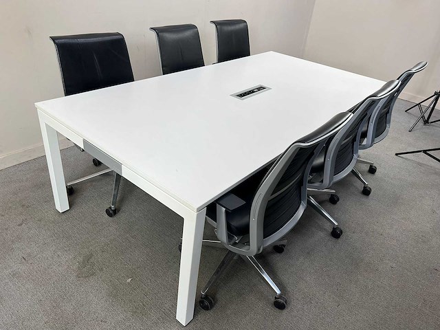 Pami - vergadertafel = 6 x steelcase think vergaderstoelen - vergaderset - afbeelding 3 van  15