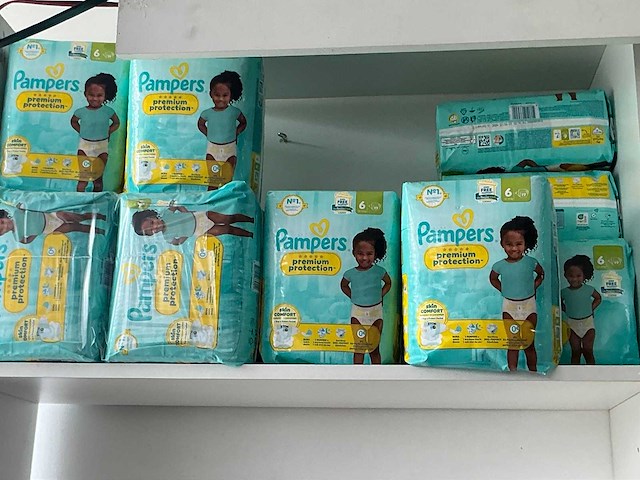 Pampers premium protection 13-18kg baby luiers (608x) - afbeelding 2 van  2