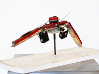 Panamarenko - magnetisch ruimteschip - origineel object - afbeelding 4 van  8