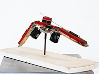 Panamarenko - magnetisch ruimteschip - origineel object - afbeelding 5 van  8