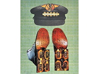 Panamarenko - magnetische schoenen - kleurendruk met diepdruk - afbeelding 1 van  7