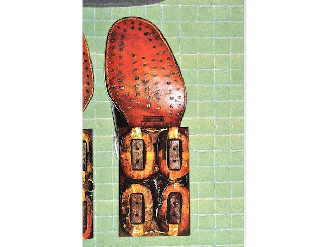 Panamarenko - magnetische schoenen - kleurendruk met diepdruk - afbeelding 4 van  7