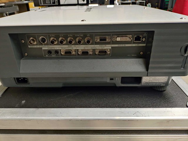 Panasonic - d5700 - video projector - afbeelding 4 van  6