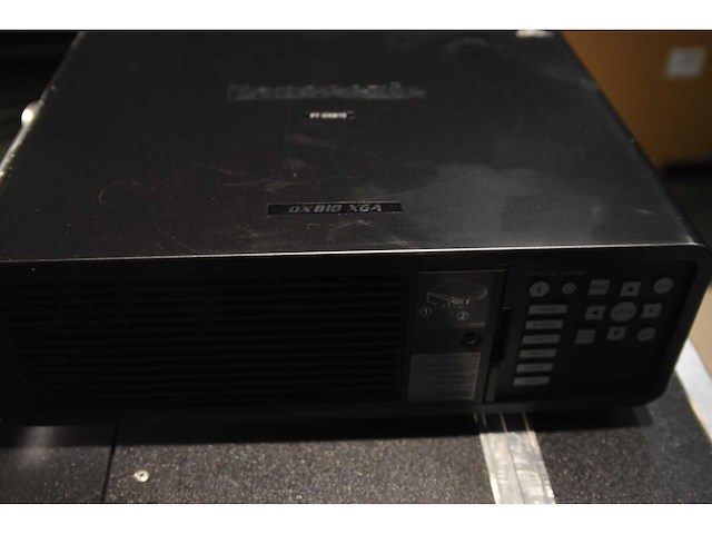 Panasonic - pt dx810e - incl flightcase - afbeelding 2 van  4