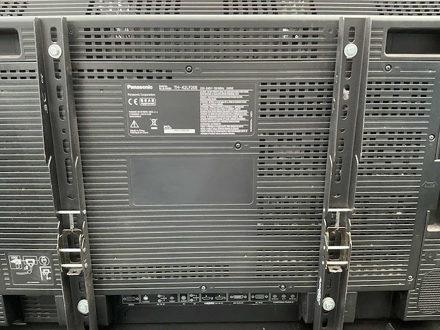Panasonic 42”hd televisie met muurbeugel - afbeelding 4 van  4