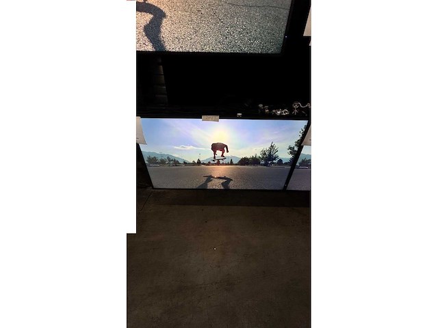 Panasonic 55" - aps/d-led - th - 55eq2w monitor - afbeelding 3 van  3