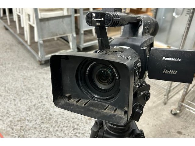 Panasonic camcorder + toebehoren - afbeelding 2 van  7