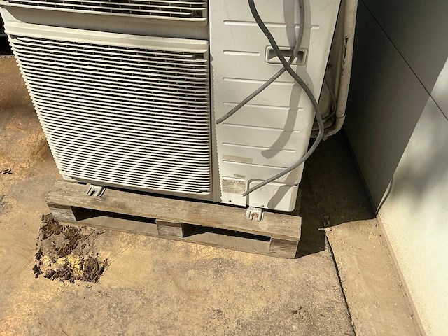 Panasonic cu-l50dbe8 buiten unit - afbeelding 4 van  6