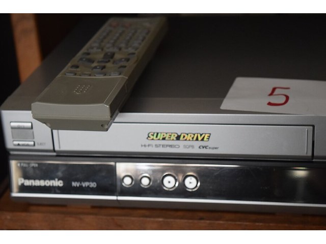 Panasonic dvd/vhs cassette nicam/a2 nv-vp30 - afbeelding 2 van  4