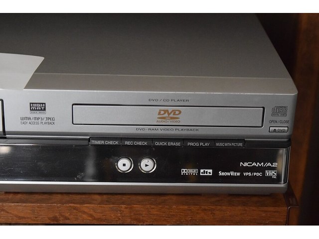 Panasonic dvd/vhs cassette nicam/a2 nv-vp30 - afbeelding 3 van  4