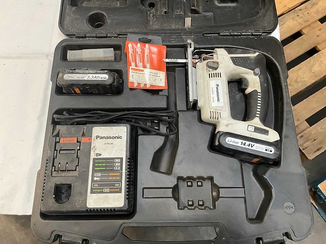 Panasonic ey4541 decoupeerzaag - afbeelding 1 van  5