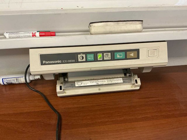 Panasonic kx-b530 elektronisch whiteboard - afbeelding 2 van  3