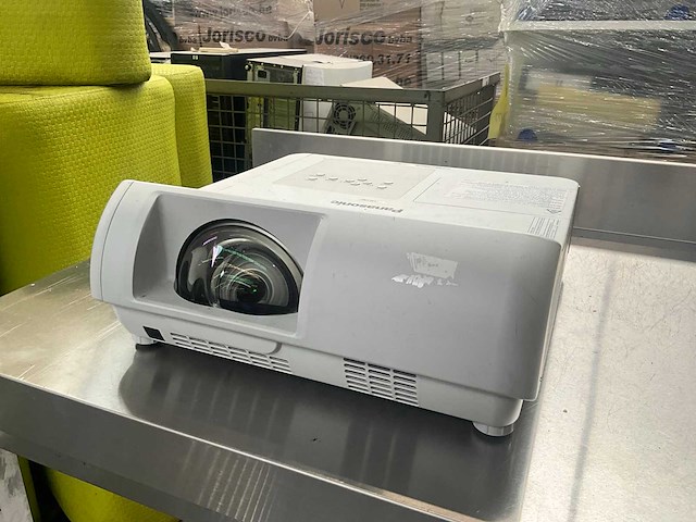 Panasonic pt-tw230 beamer - afbeelding 3 van  9