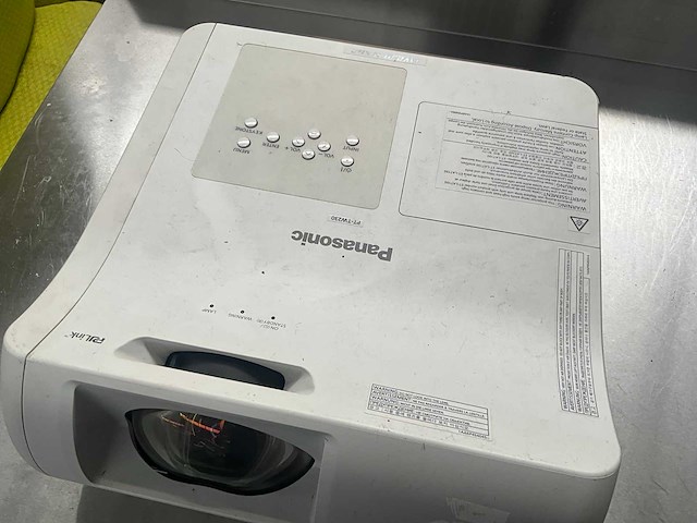 Panasonic pt-tw230 beamer - afbeelding 4 van  9