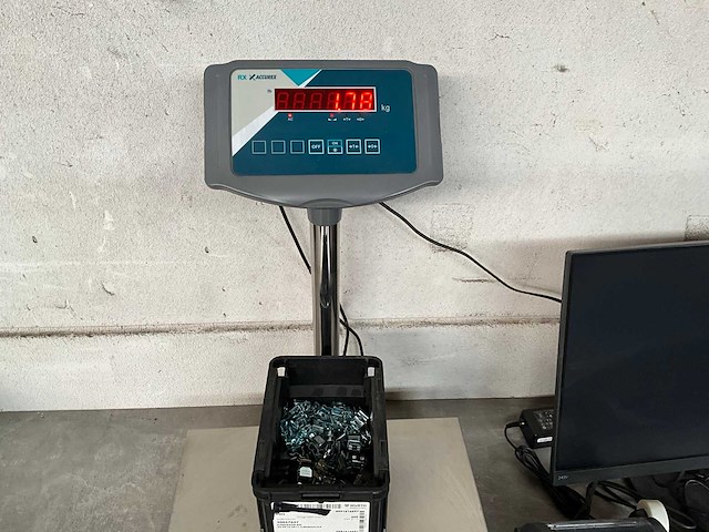 Panduit 1.78 kg kabelband 22,4x14,2x11,5 in stapelbare bak - afbeelding 2 van  7