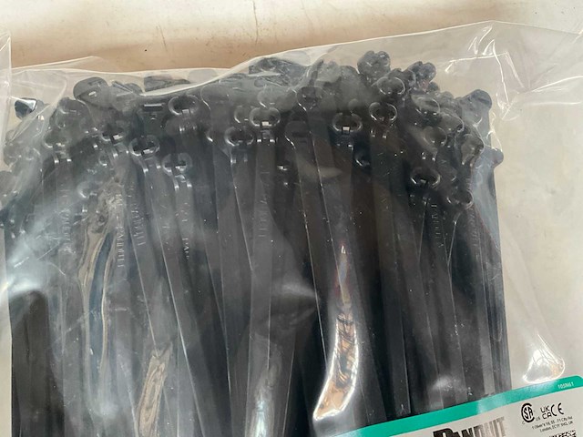 Panduit bt4lh-tl0 cable tie uv-bestendig 378mm verpakking +/- 250 stuks (3x) - afbeelding 3 van  4