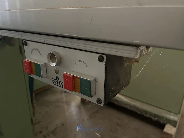 Paneelzaagmachine ortza se-320-t - afbeelding 16 van  18