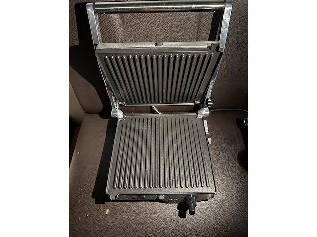 Panini-grill apparaat fritel - afbeelding 2 van  3