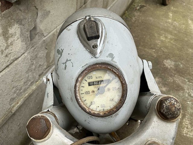 Pannonia motorfiets - afbeelding 7 van  17