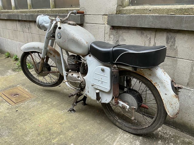 Pannonia motorfiets - afbeelding 11 van  17