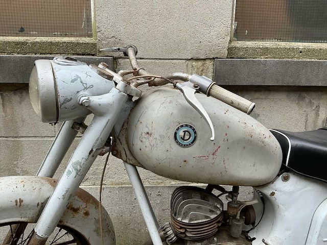 Pannonia motorfiets - afbeelding 13 van  17