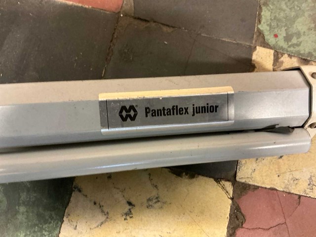 Pantaflex junior gedemonteerd projectiescherm, beschadigd - afbeelding 2 van  4