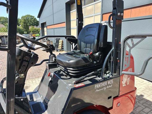 Panther w25 (kubota) miniloader - afbeelding 13 van  35