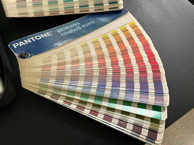 Pantone kleurenkaarten - afbeelding 6 van  7