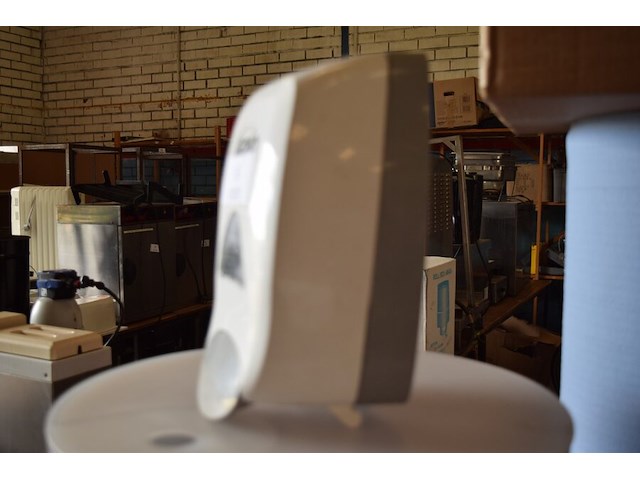 Papier en handzeep dispender - afbeelding 3 van  3