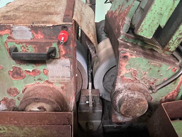 Paragon rhc-500 centerloze slijpmachine - afbeelding 2 van  5
