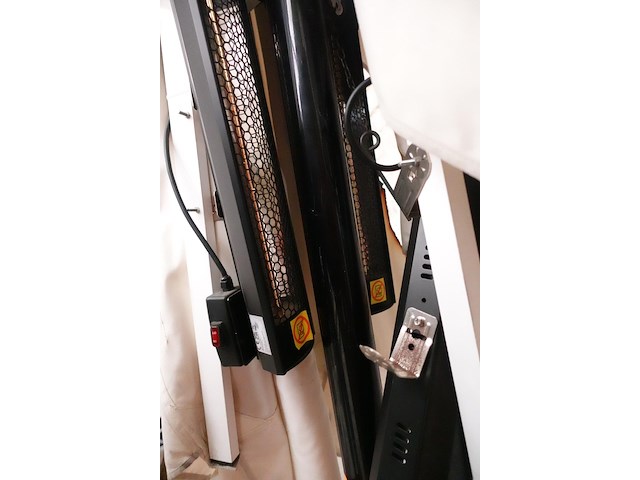 Parasol met 4x terrasverwarmer - afbeelding 4 van  4