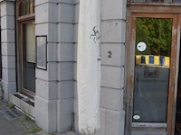 Parasol met voet - afbeelding 1 van  1