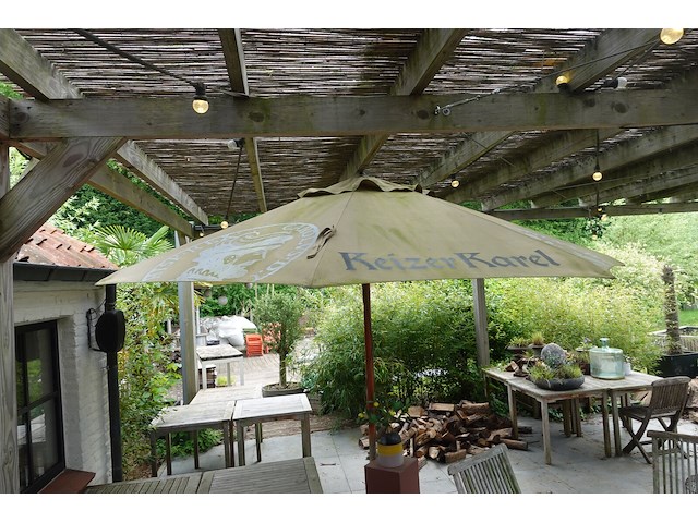Parasol met voet - afbeelding 2 van  4