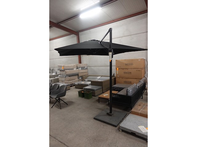 Parasol met voet - afbeelding 2 van  5