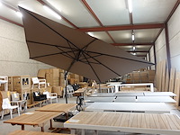 Parasol met voet - afbeelding 2 van  6