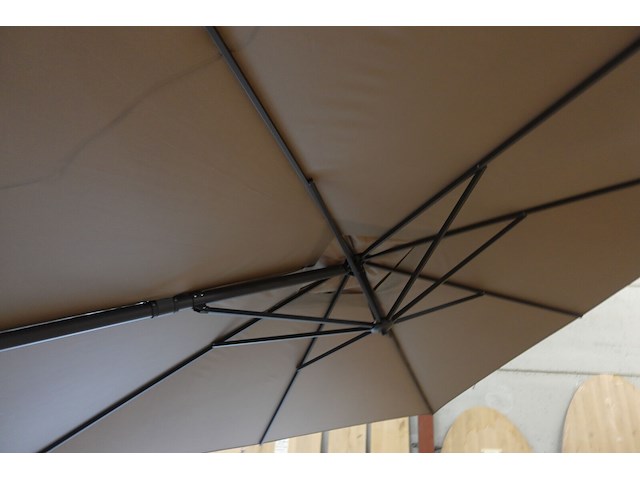 Parasol met voet - afbeelding 4 van  6