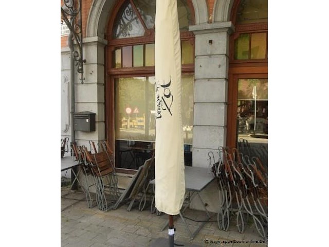 Parasol, met zware voet - afbeelding 1 van  1