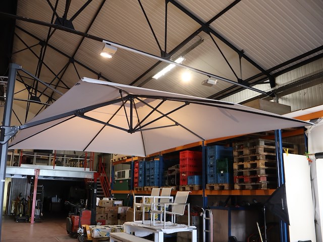 Parasol op voet - afbeelding 2 van  6