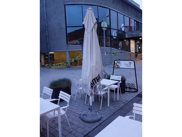 Parasol + voet - afbeelding 1 van  1