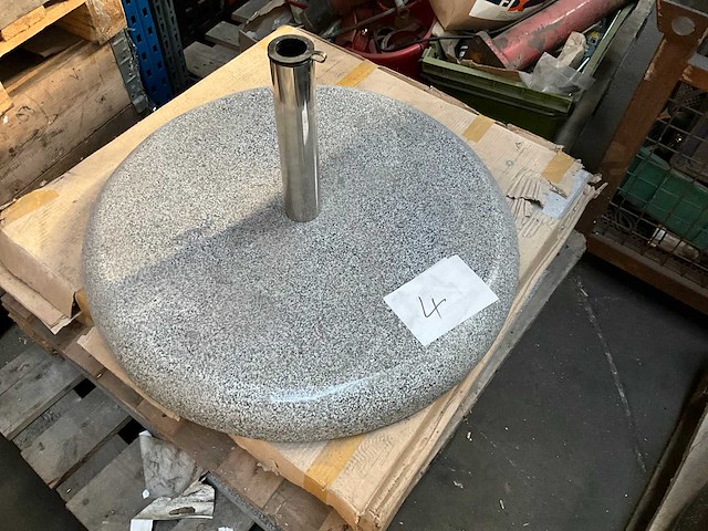 Parasolvoet graniet - afbeelding 1 van  2