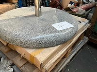 Parasolvoet graniet - afbeelding 2 van  2