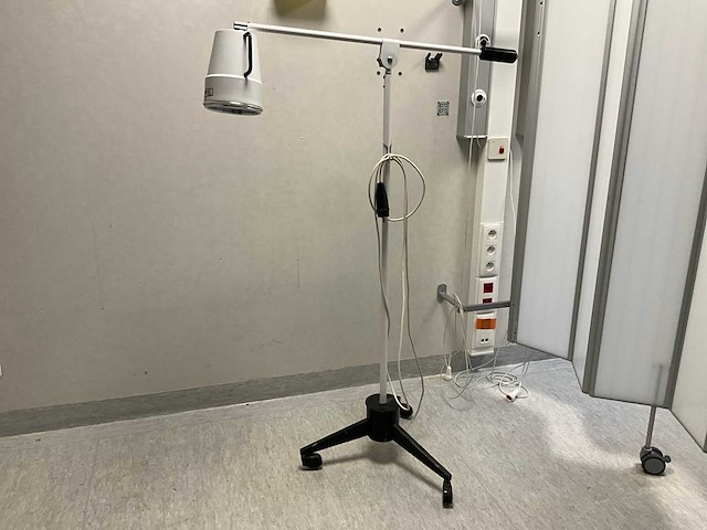 Paravente (2x)+ lamp - afbeelding 1 van  8