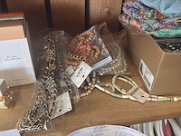 Parfum en accessoires - afbeelding 3 van  6