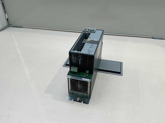 Parker ac890 890cd-532240c0-000-1a3pa frequentieregelaar - afbeelding 1 van  2