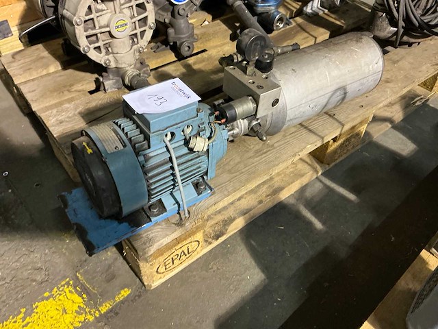 Parker hydraulisch aggregaat - afbeelding 1 van  4