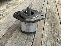 Parker hydraulisch pomp 19cc (2x) - afbeelding 1 van  6